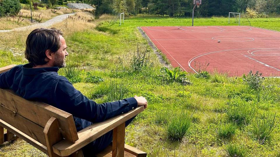 Lenke til artikkel: Nye hvilebenker på plass