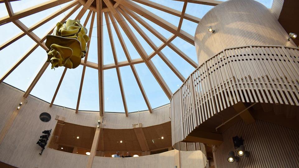 Lenke til artikkel: Frakkagjerd ungdomsskole kåret til Årets skolebygg 2026 